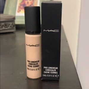 MAC Cosmetics Pro Longwear Concealer shade NW15